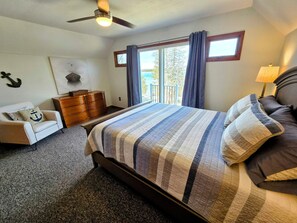5 bedrooms, WiFi, bed sheets - Drummond Island Hotel & Vacation Homes - Anchors Away (Drummond)