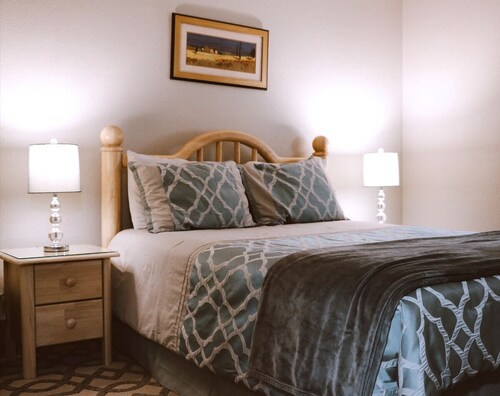 Sugar Pine Room at Tall Timbers Bed & Breakfast