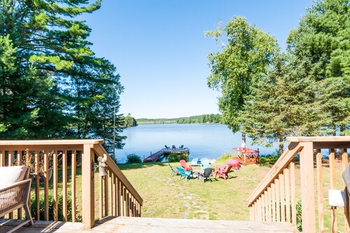 Lakefront, Amazing view Cottage beside Haliburton city