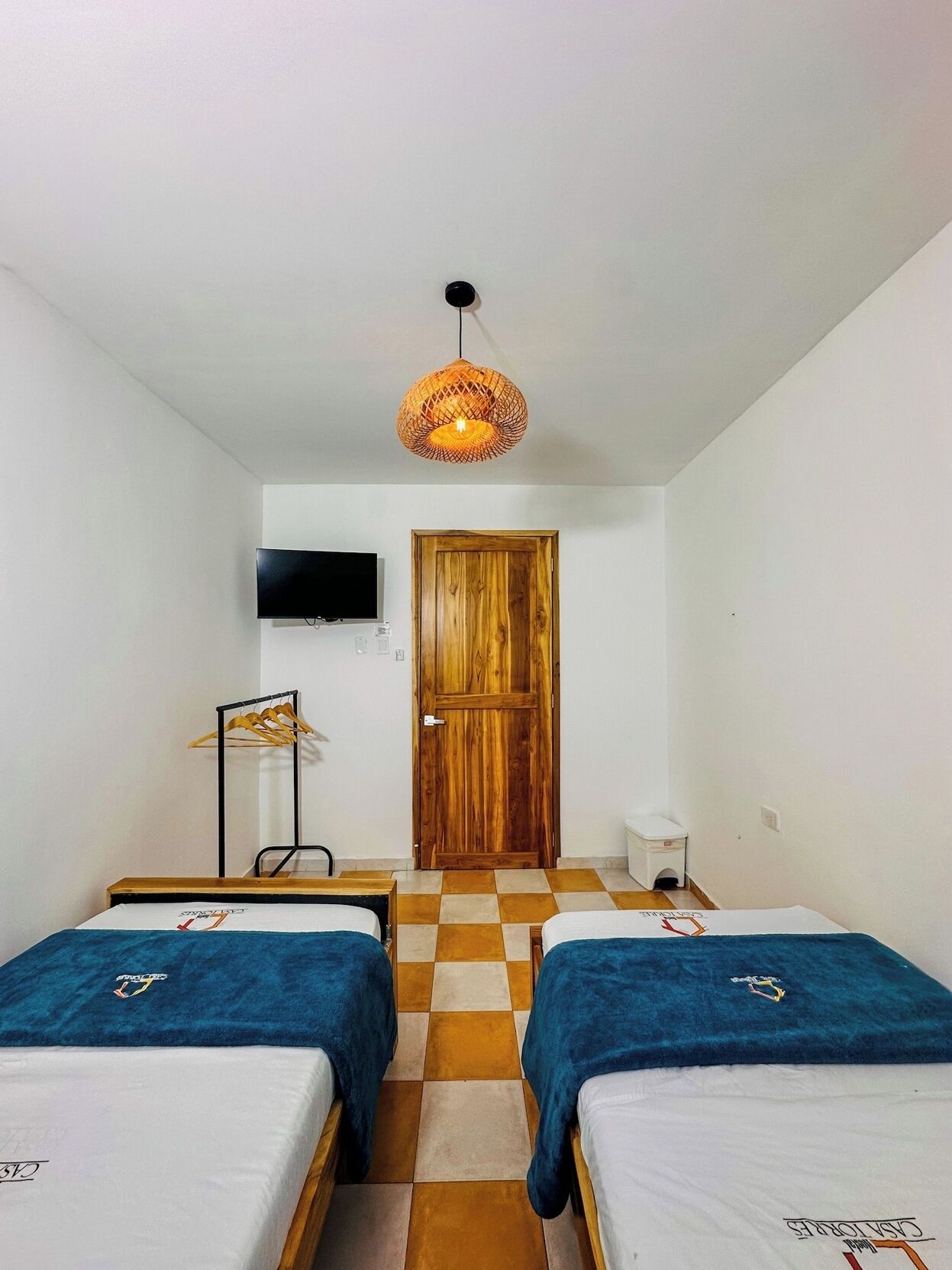 Wifi gratis y ropa de cama 