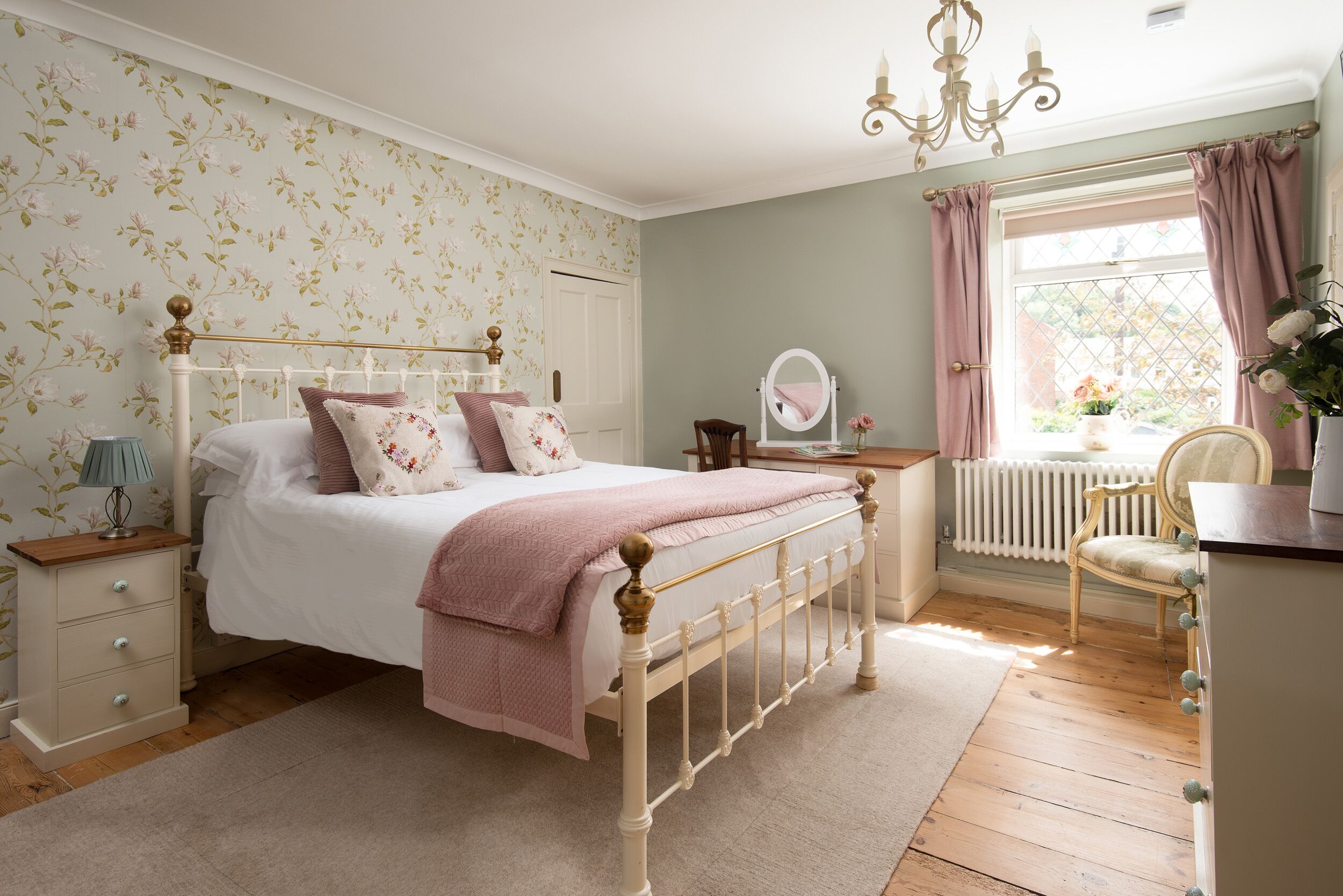 2 bedrooms, individually decorated, individually furnished, free WiFi