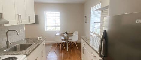 Four, plaque de cuisson