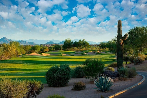 Great Vacation Resort Near TPC of Scottsdale Waste Management