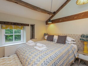 3 bedrooms, free WiFi, bed sheets