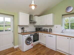 Dishwasher, high chair - 3 bedroom accommodation in Broughton, near Skipton (Broughton, near Skipton)
