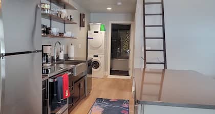 Modern, but cozy apartment with spectacular views of the Bitterroot mountains