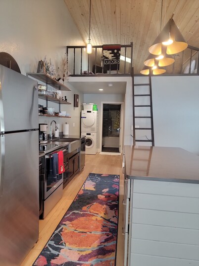 Modern,  but cozy apartment with spectacular views of the Bitterroot mountains