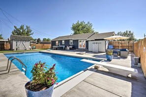 حمّام سباحة خارجي، حمّام سباحة مُدفَّأ