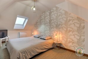 2 makuuhuonetta, silitysrauta/-lauta, ilmainen Wi-Fi, vuodevaatteet