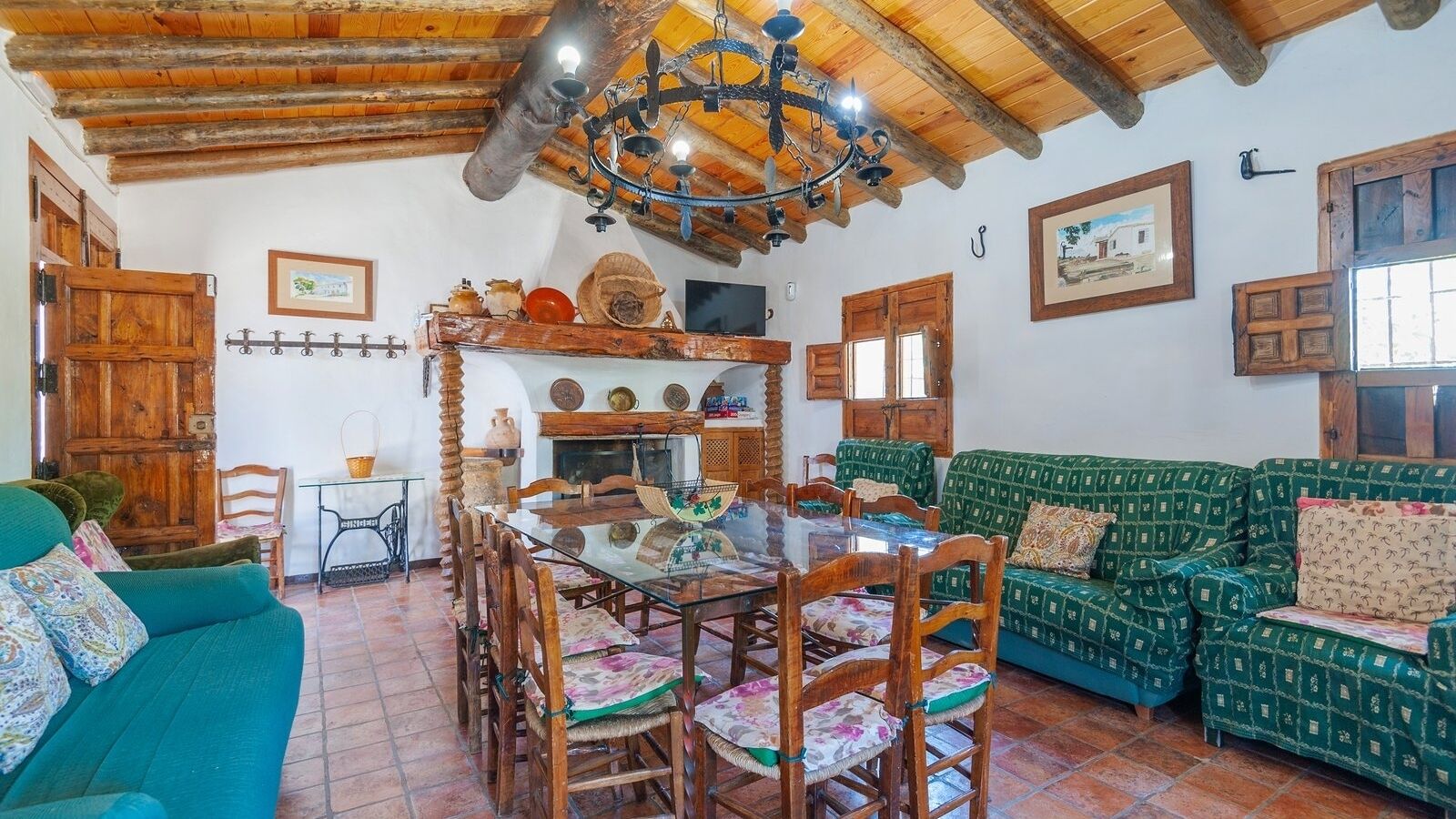 Télévision, cheminée