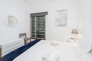 2 slaapkamers, een strijkplank/strijkijzer, gratis wifi, beddengoed