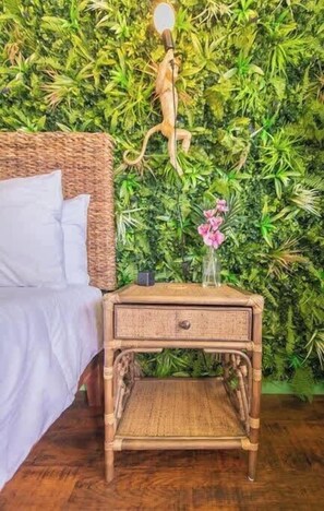1 bedroom, WiFi, bed sheets - Jungle Room #7 – Retro 1960s Motel Near Chattanooga (Trenton)