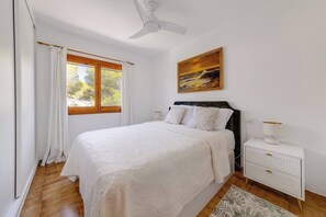 2 bedrooms, iron/ironing board