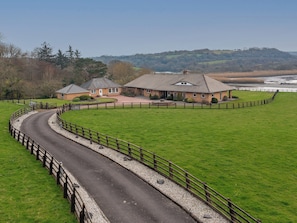 Exterior - 7 bedroom accommodation in Llangoedmor near Cardigan (Llangoedmor near Cardigan)