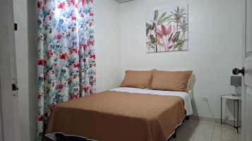 1 makuuhuone, työpöytä, ilmainen Wi-Fi, vuodevaatteet