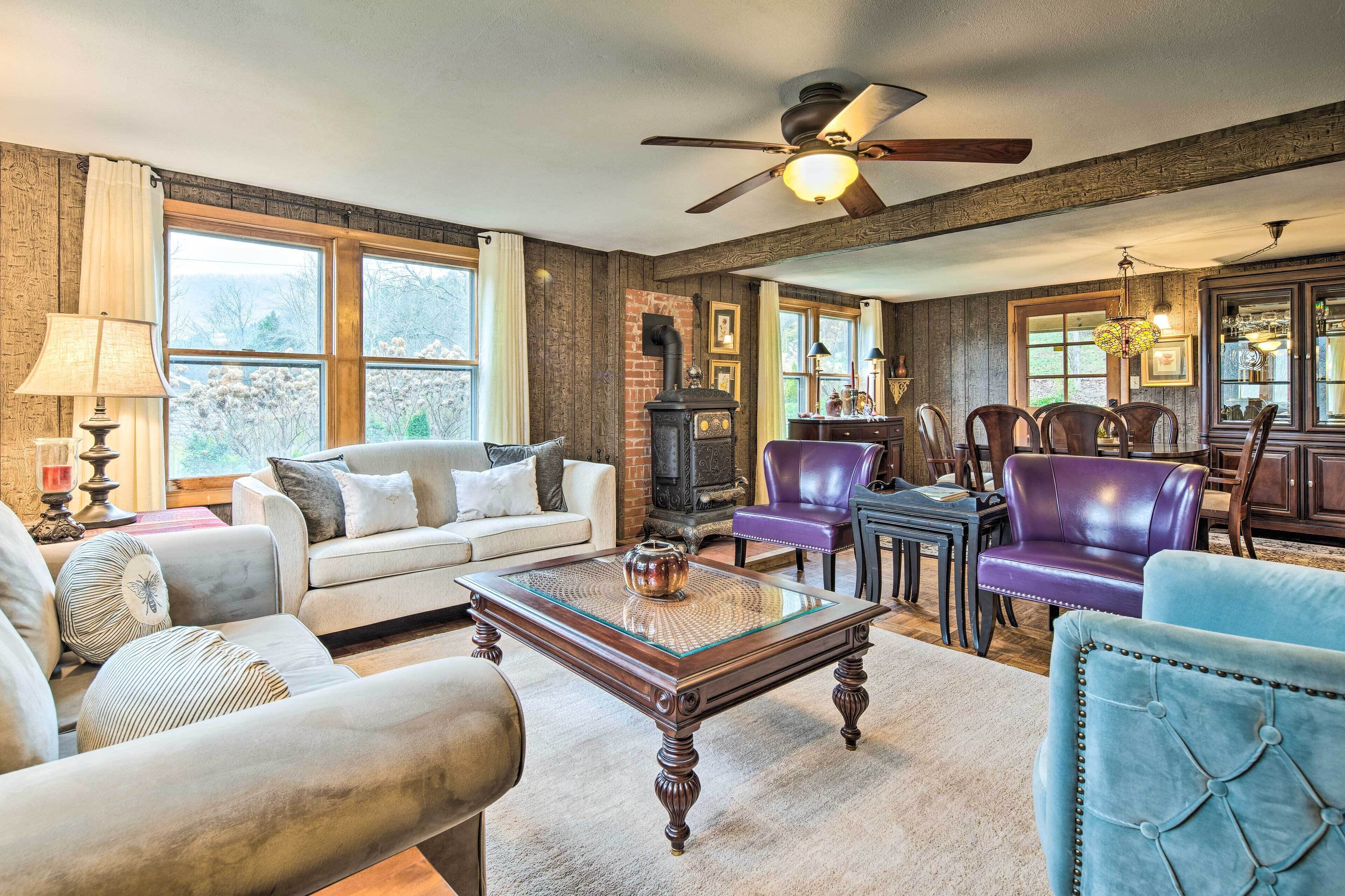 Horse Shoe Getaway - Porch, Grill & Fire Pit!