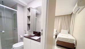 Apartment | Bathroom