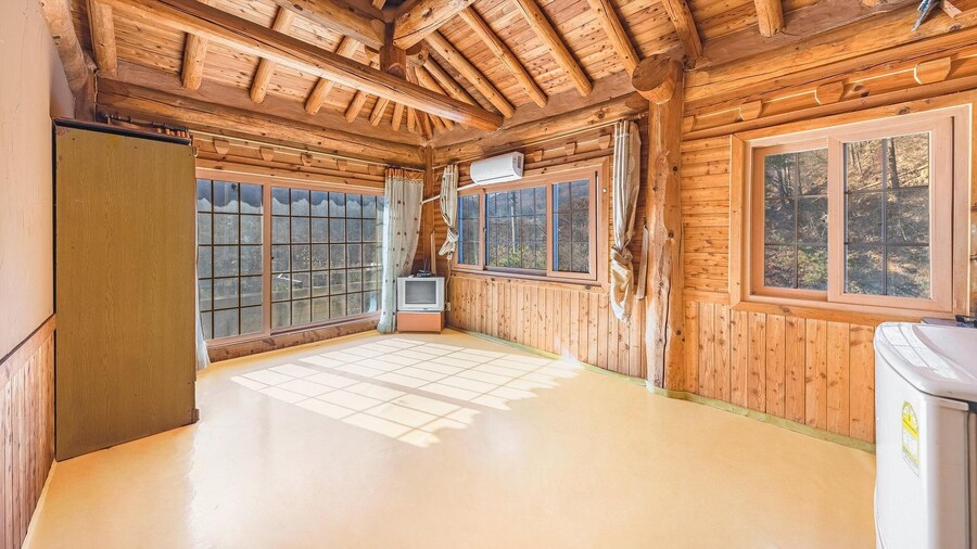 Gapyeong Dolgungpensyeon&kaempingjang