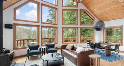A-frame at Goss Lake