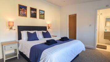 4 bedrooms, individually decorated, individually furnished, free WiFi