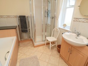 Shower - Clover Leaf (Guisborough)