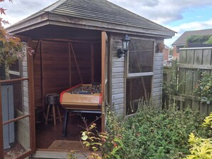 Cottage | Property grounds - Clover Leaf (Guisborough)