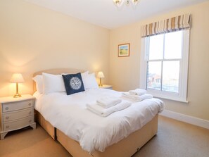 5 bedrooms, individually decorated, individually furnished, free WiFi