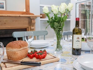 Dining - Elkhorn (Reydon)