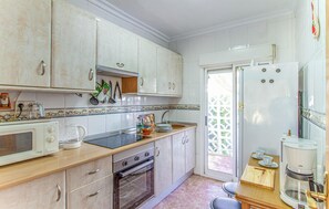 Microwave, oven, stovetop, coffee/tea maker