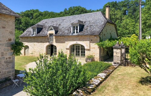 Superbe maison à Sarrazac avec WiFi