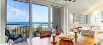 Top-Floor Beach Walker Villa with 3 Bedrooms and Ocean Views!