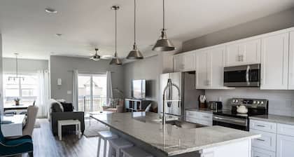 Klondike near Mesa Mall: Allergen Friendly & Clean