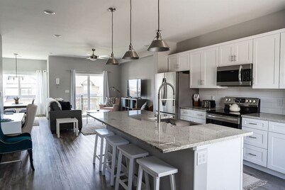 Klondike near Mesa Mall: Allergen Friendly & Clean