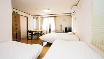1 bedroom, desk, free WiFi, bed sheets