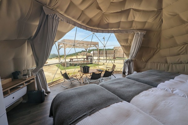 Minibar, wi-fi (inkludert) og sengetøy