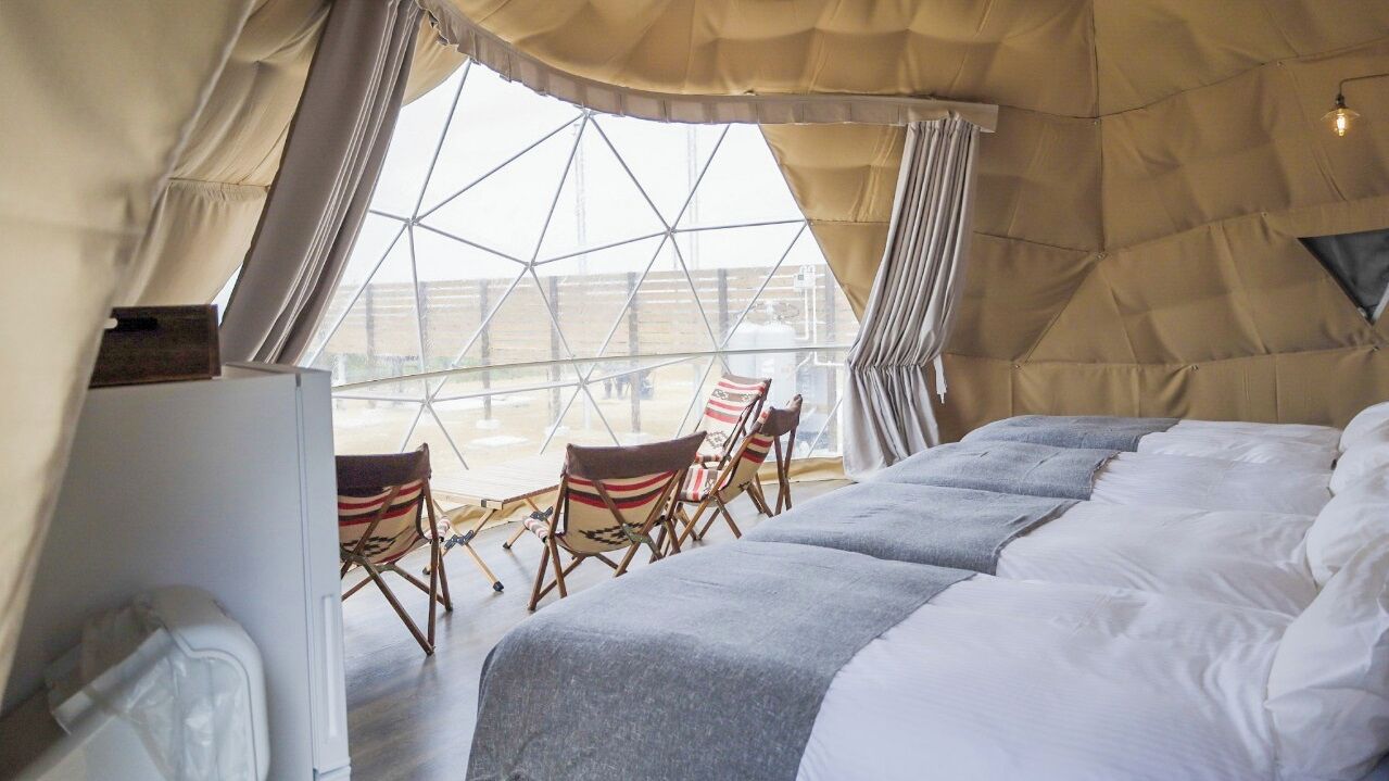 Minibar, wifi gratis, ropa de cama
