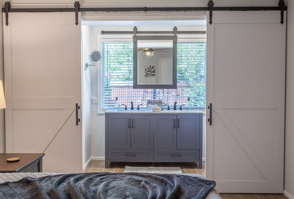 2 bedrooms, desk, iron/ironing board, free WiFi