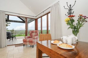 Dining - Pol Glas Cabin (Helston)