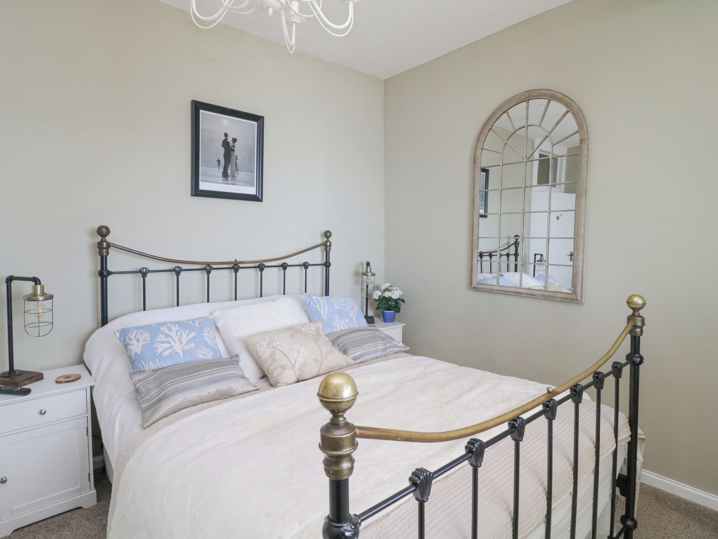 3 Schlafzimmer, individuell dekoriert, individuell eingerichtet