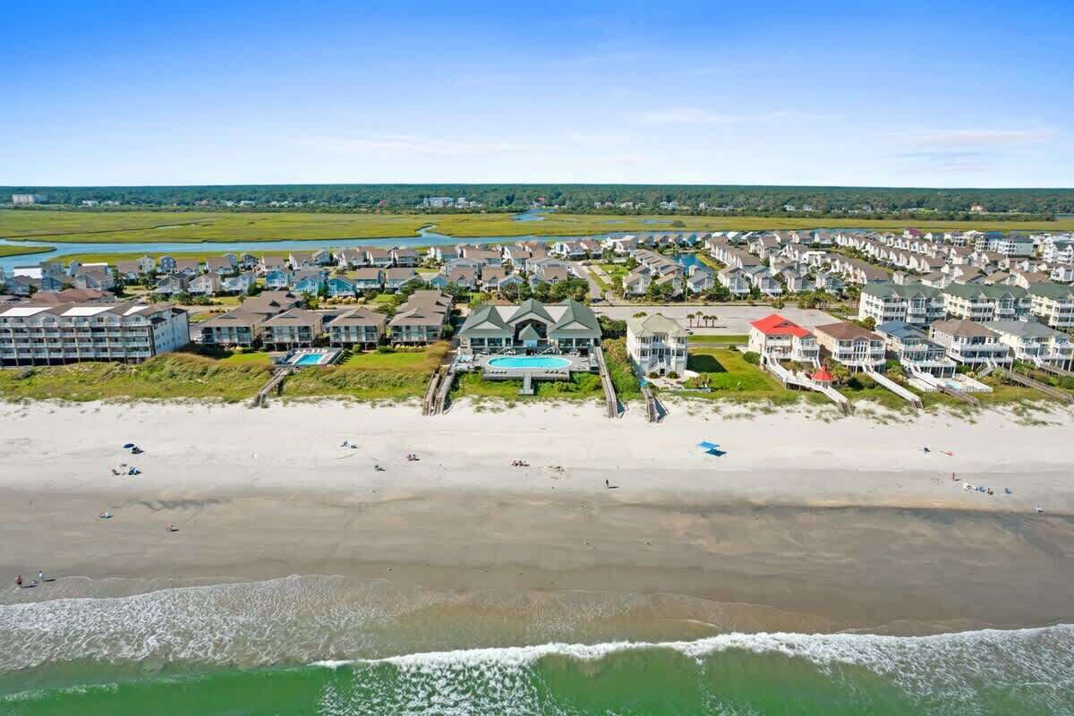 Una spiaggia nelle vicinanze
