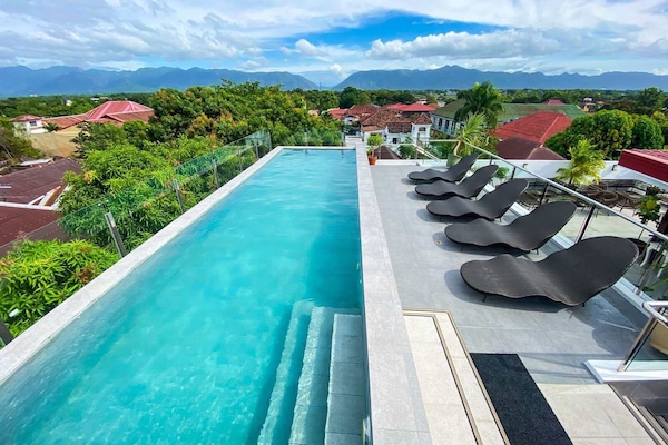 Kolam renang outdoor