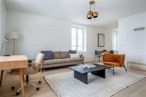 テレビ、ステレオ