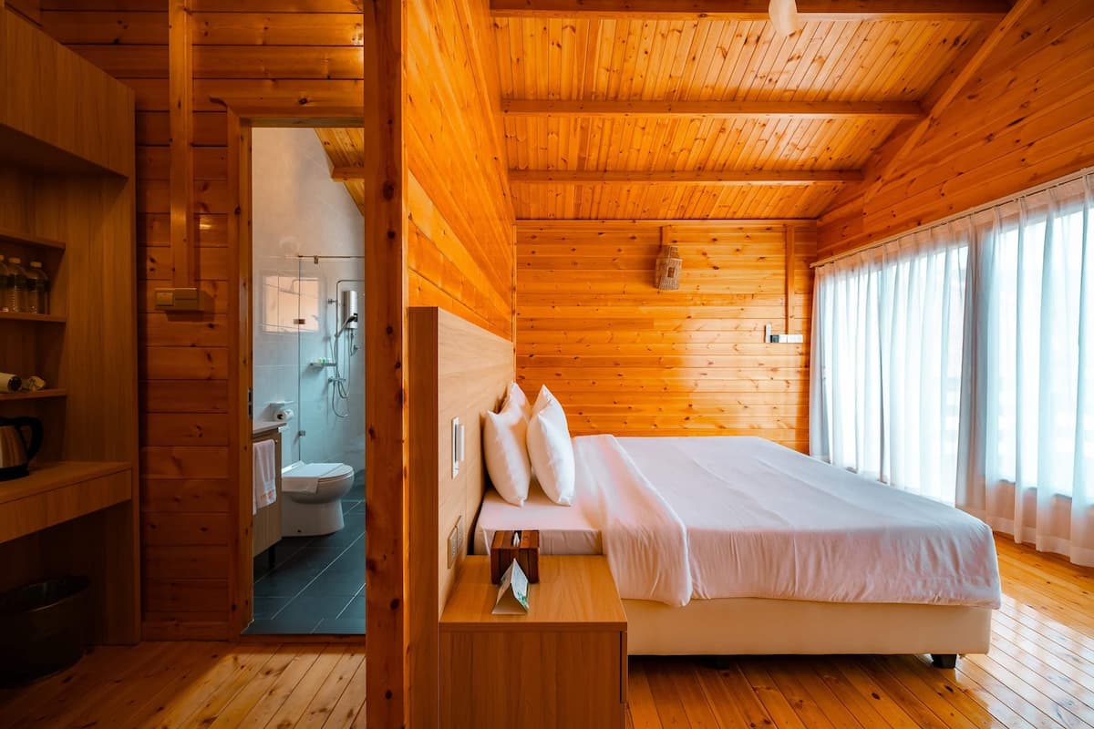 Vila, 1 Tempat Tidur King (Garden) | Dilengkapi dengan perabotan berbeda-beda dan seprai linen