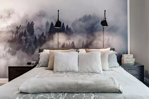 2 bedrooms, desk, iron/ironing board, travel cot