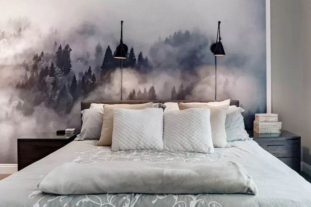 Walk to Midtown From Contemporary Uptown Harrisburg Home Harrisburg