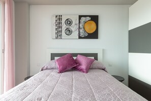 2 habitaciones, tabla de planchar con plancha y wifi gratis 