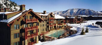 Ski-In/Out 3 Bedroom Villa in Aspen!