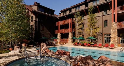 Ski-In/Out 3 Bedroom Villa in Aspen!