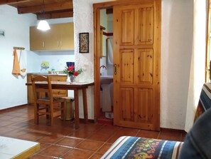 1 bedroom, iron/ironing board, WiFi, bed sheets - 1 bed-Cottage in Paleochora- Crete (PALEOCHORA-CHANEA-CRETE)