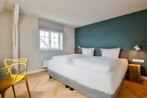 3 makuuhuonetta, työpöytä, silitysrauta/-lauta, Wi-Fi